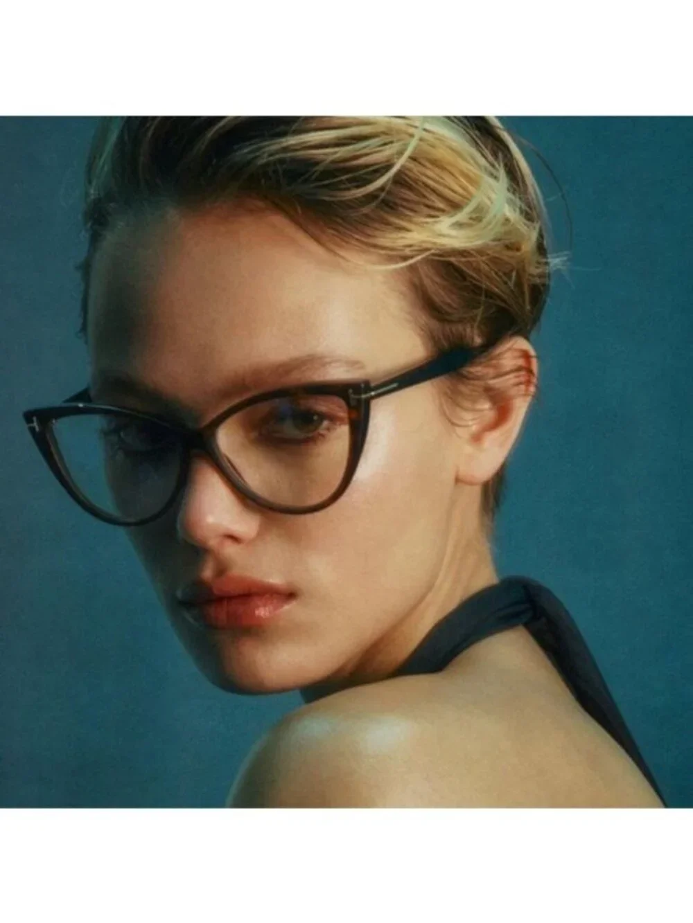 Tom Ford model ft5843